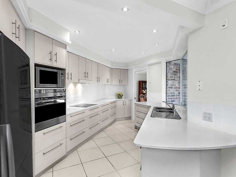38 Westminster Boulevard, Elanora QLD 4221