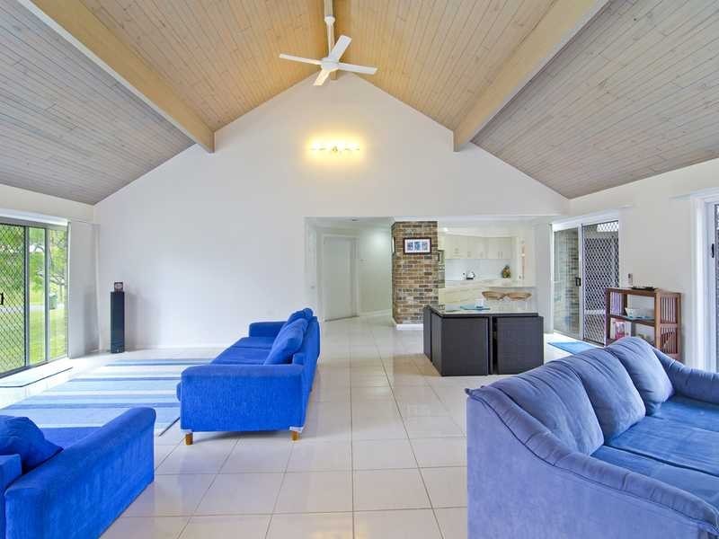 38 Westminster Boulevard, Elanora QLD 4221