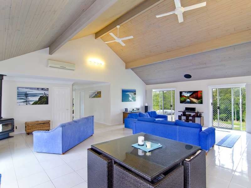 38 Westminster Boulevard, Elanora QLD 4221