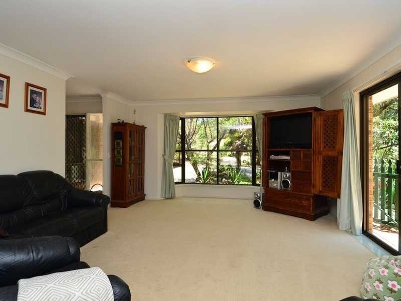 28 Westminster Boulevard, Elanora QLD 4221