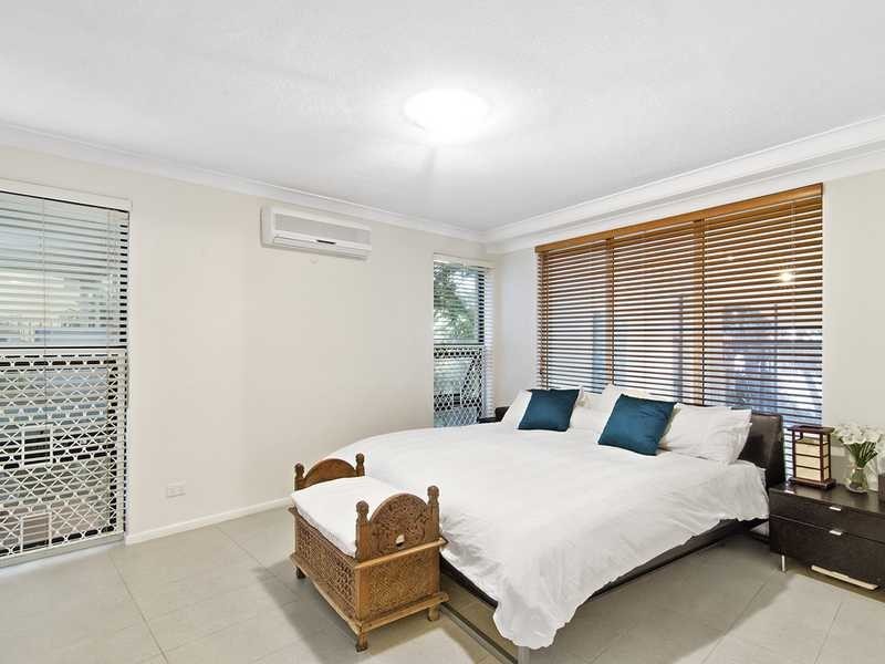 1/273 Jefferson Lane, Palm Beach QLD 4221