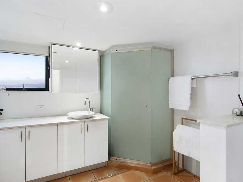 1/273 Jefferson Lane, Palm Beach QLD 4221