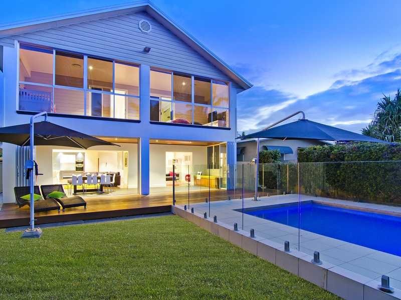 69 Fifth Avenue, Palm Beach QLD 4221