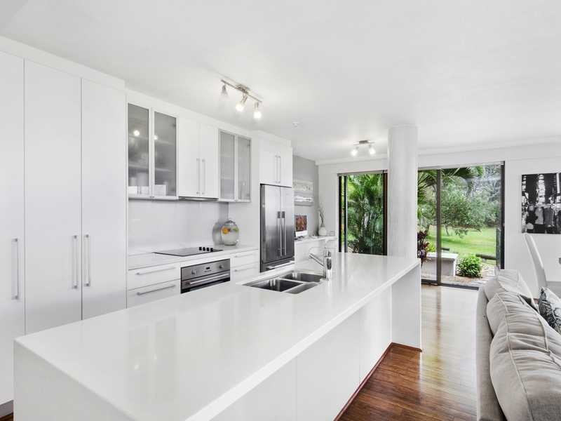 GA/828 Pacific Parade, Currumbin QLD 4223