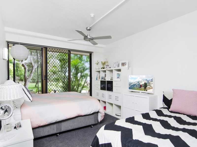 GA/828 Pacific Parade, Currumbin QLD 4223
