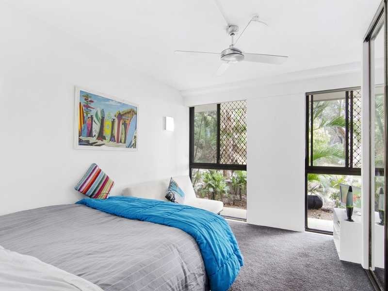 GA/828 Pacific Parade, Currumbin QLD 4223