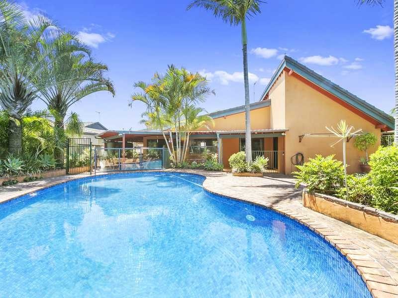 7 Rumrunner Street, Mermaid Waters QLD 4218