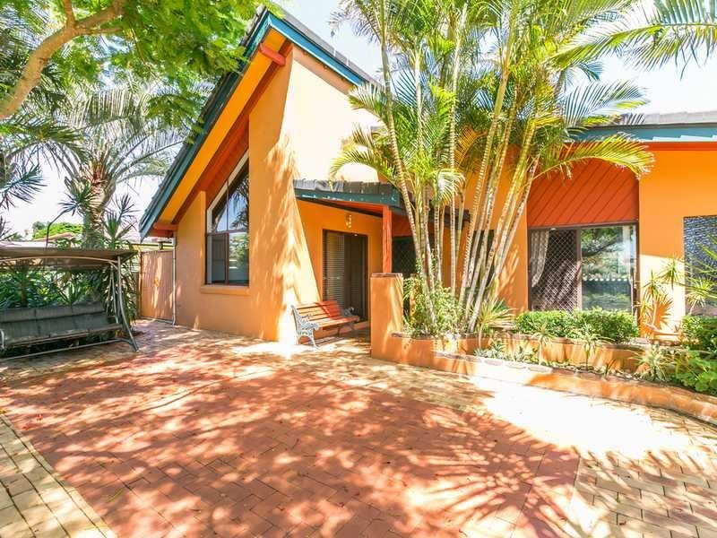 7 Rumrunner Street, Mermaid Waters QLD 4218