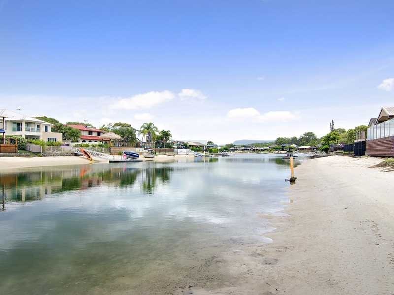 10 Mackerel Court, Palm Beach QLD 4221