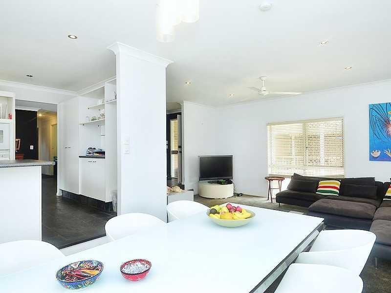 11 Wilkinson Crescent, Currumbin Waters QLD 4223