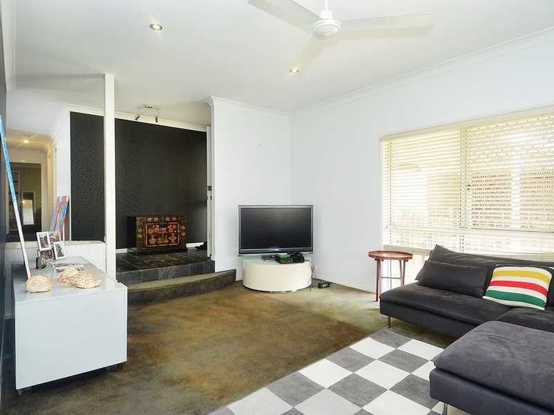 11 Wilkinson Crescent, Currumbin Waters QLD 4223