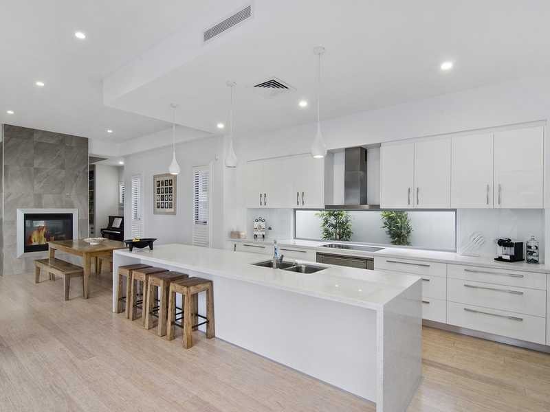 1289 Gold Coast Highway, Palm Beach QLD 4221