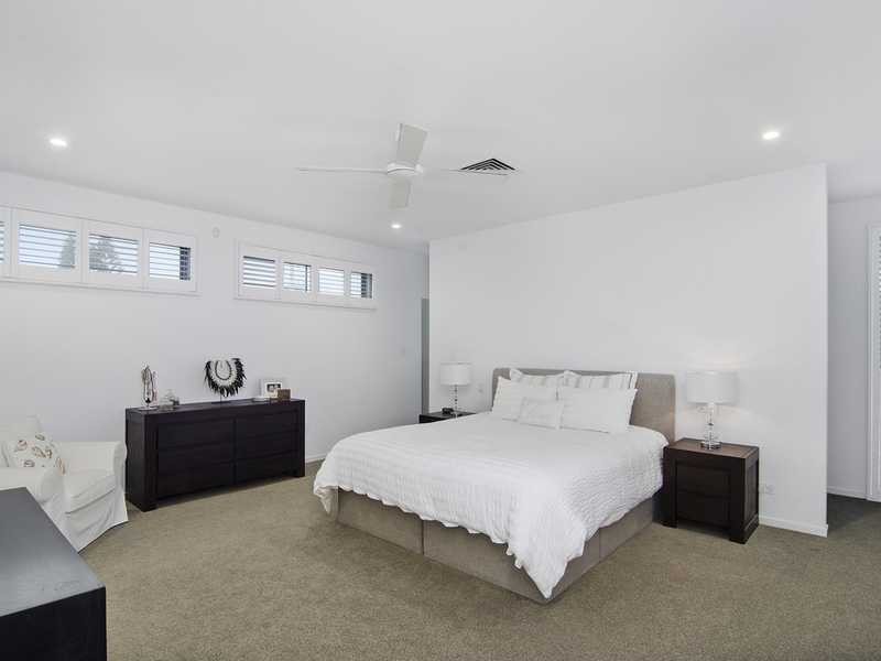 1289 Gold Coast Highway, Palm Beach QLD 4221