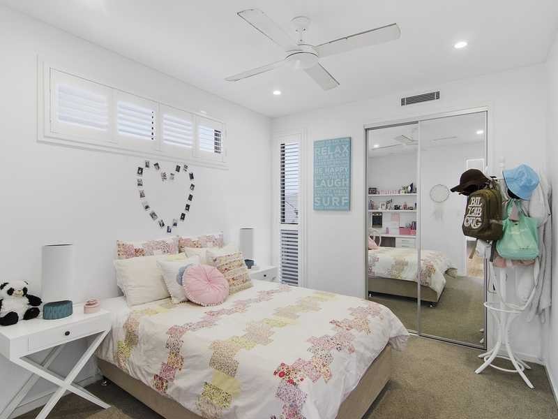 1289 Gold Coast Highway, Palm Beach QLD 4221