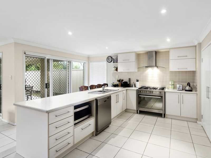 26 Fourteenth Avenue, Palm Beach QLD 4221