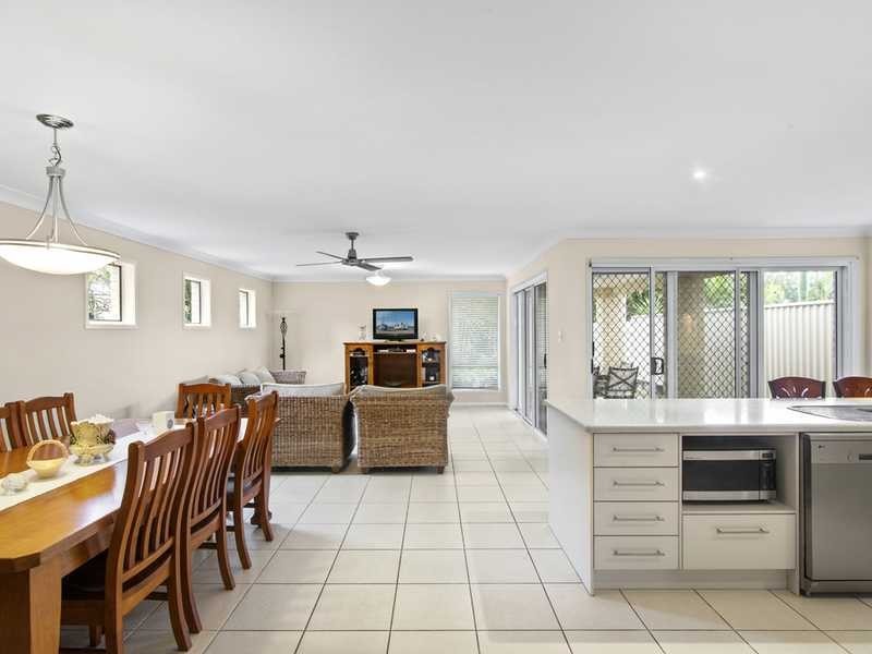 26 Fourteenth Avenue, Palm Beach QLD 4221