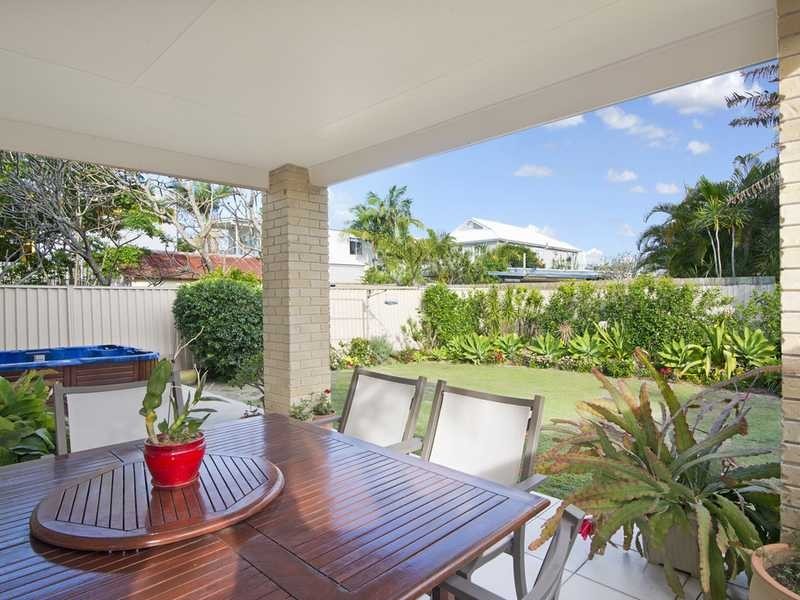 26 Fourteenth Avenue, Palm Beach QLD 4221