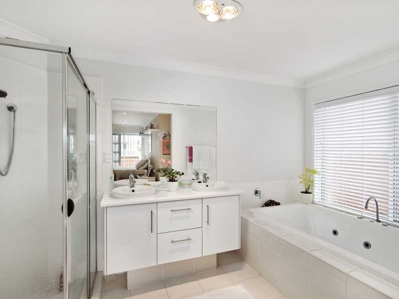 26 Fourteenth Avenue, Palm Beach QLD 4221