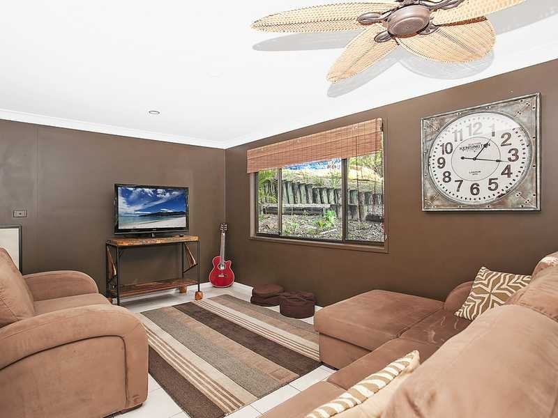 7 Evergreen Drive, Elanora QLD 4221