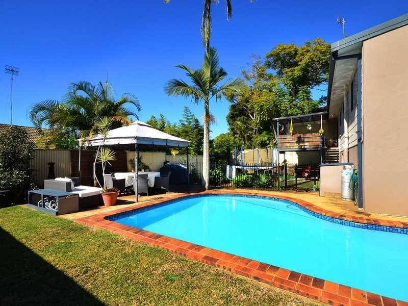 10 Numidia Street, Currumbin Waters QLD 4223