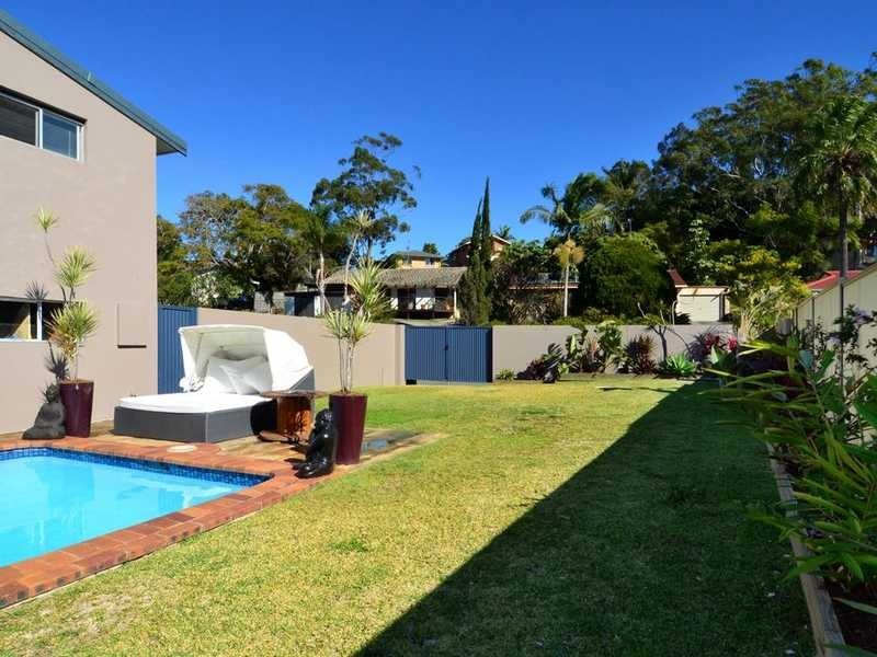 10 Numidia Street, Currumbin Waters QLD 4223