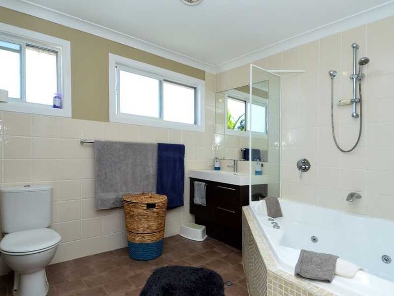 10 Numidia Street, Currumbin Waters QLD 4223