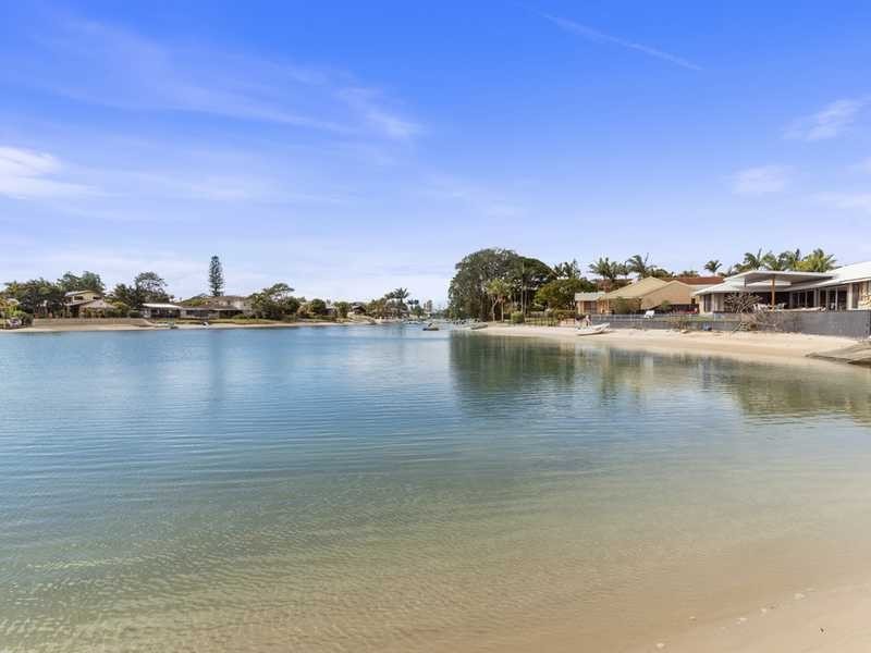 232 Mallawa Drive, Palm Beach QLD 4221