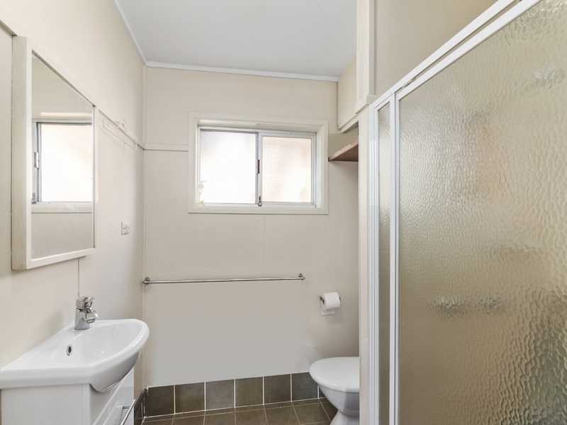 1/82 Sarawak Avenue, Palm Beach QLD 4221