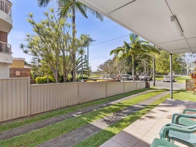 1/82 Sarawak Avenue, Palm Beach QLD 4221