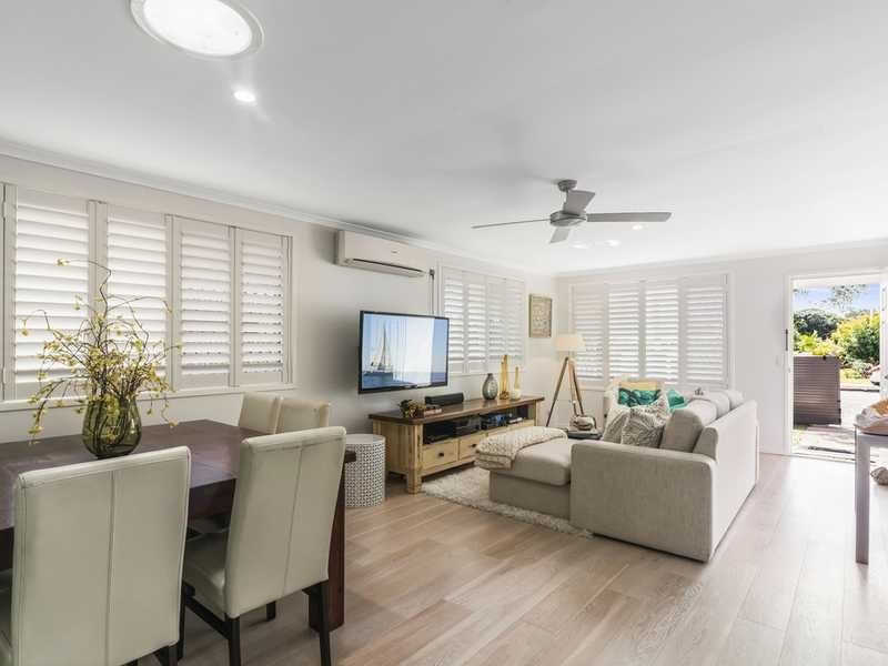 30 Seventh Avenue, Palm Beach QLD 4221