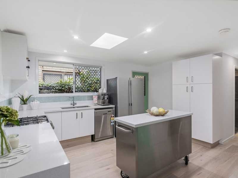 30 Seventh Avenue, Palm Beach QLD 4221