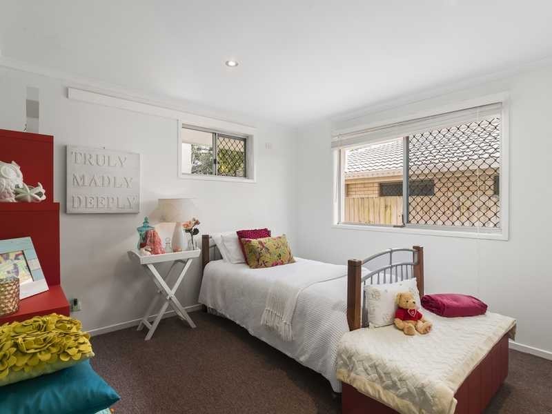 30 Seventh Avenue, Palm Beach QLD 4221