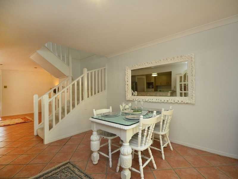 6/7 Cupania Place, Elanora QLD 4221