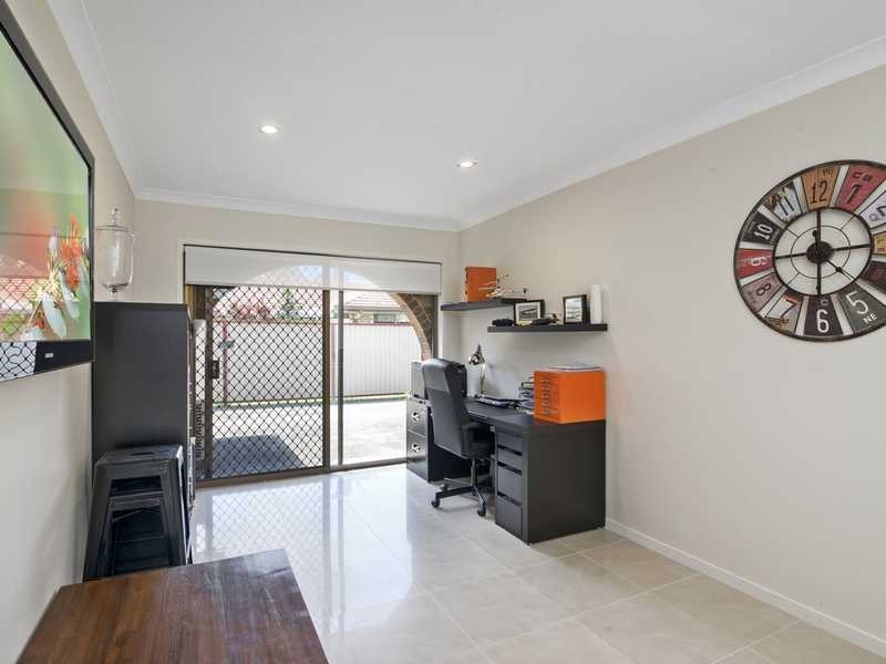 2/49 Darnel Street, Elanora QLD 4221