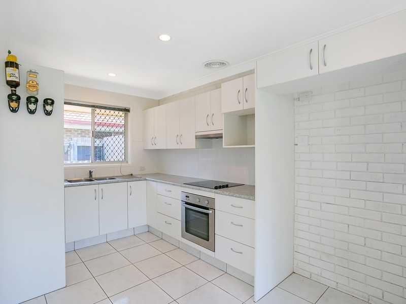 1/30 Sarawak Avenue, Palm Beach QLD 4221