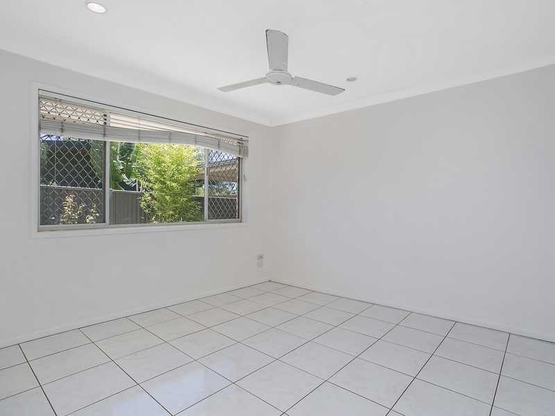 1/30 Sarawak Avenue, Palm Beach QLD 4221