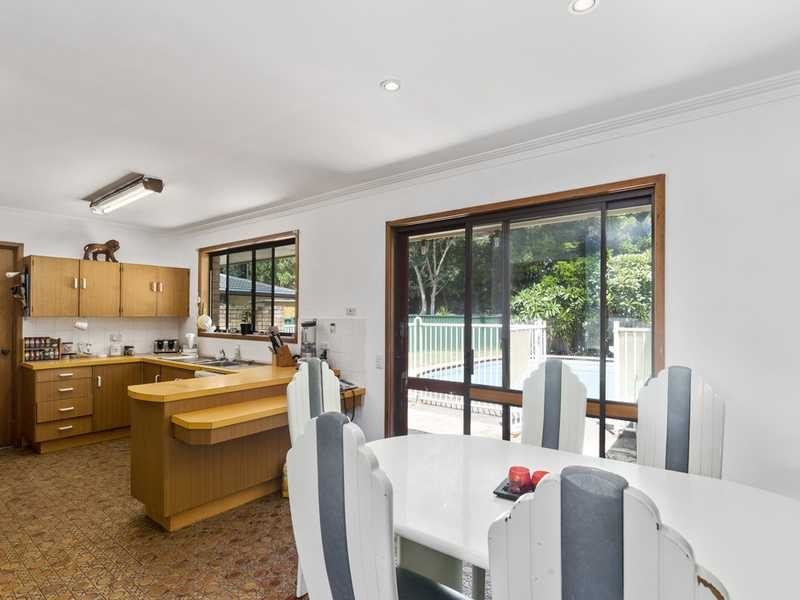 10 Myrtle Court, Palm Beach QLD 4221