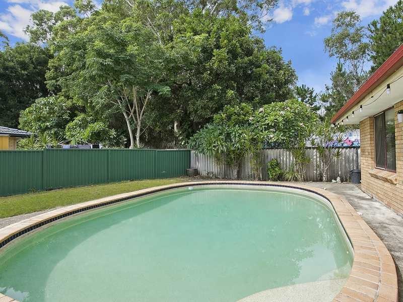 10 Myrtle Court, Palm Beach QLD 4221