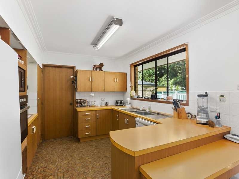 10 Myrtle Court, Palm Beach QLD 4221