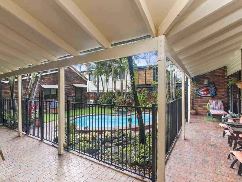14 Myrtle Court, Palm Beach QLD 4221