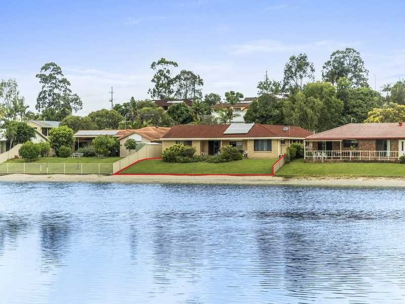 25 Murtha Drive, Elanora QLD 4221