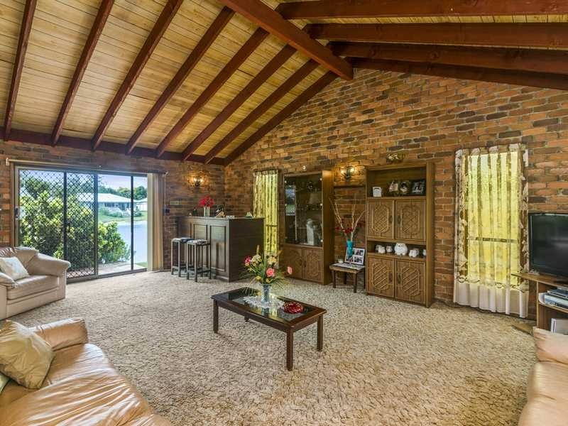25 Murtha Drive, Elanora QLD 4221