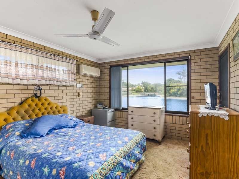 25 Murtha Drive, Elanora QLD 4221