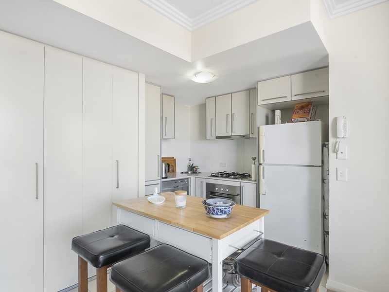 2111/10 Fifth Avenue, Palm Beach QLD 4221