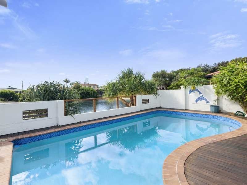 59 Fifteenth Avenue, Palm Beach QLD 4221