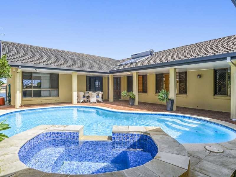 19 Diplacus Drive, Palm Beach QLD 4221