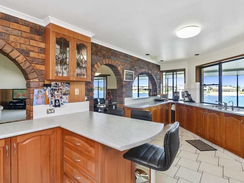 19 Diplacus Drive, Palm Beach QLD 4221