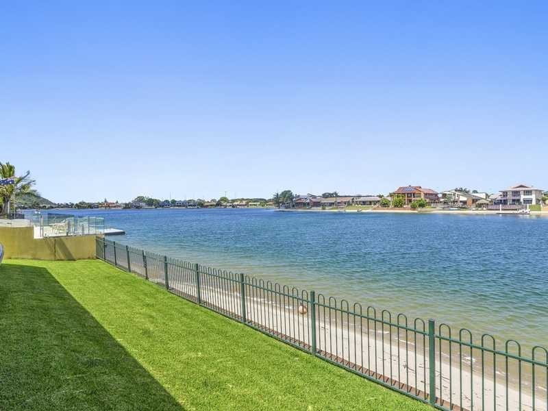 19 Diplacus Drive, Palm Beach QLD 4221