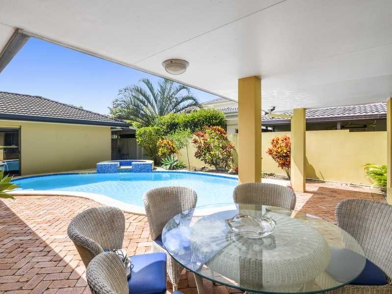 19 Diplacus Drive, Palm Beach QLD 4221