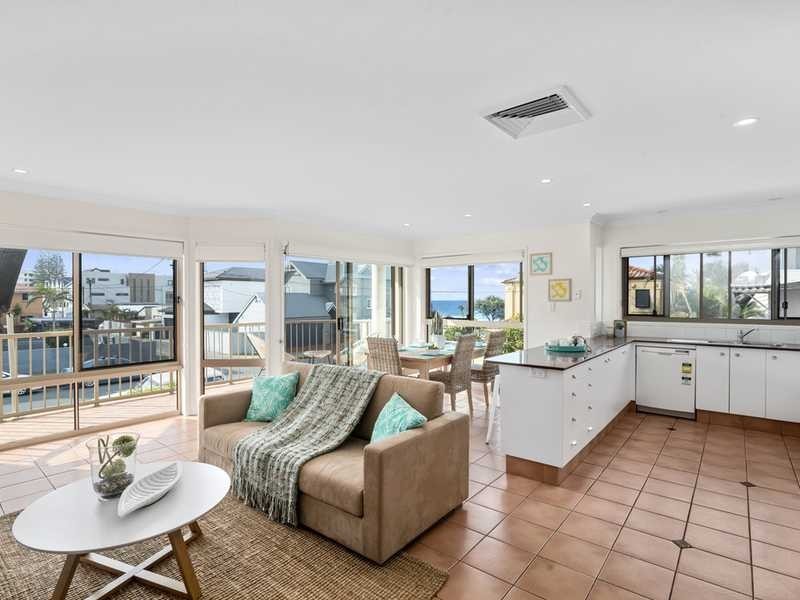 Corner Jefferson Lane and Fifteenth Avenue, Palm Beach QLD 4221